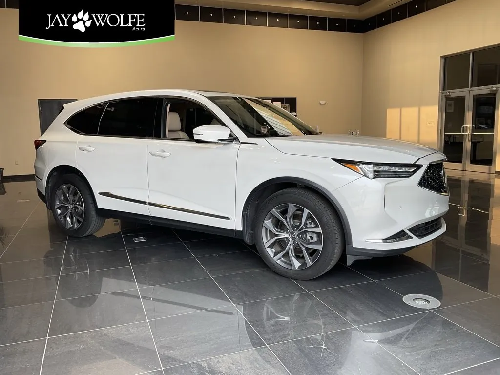 White 2022 Acura MDX w/Technology Package for sale in Kansas City, MO