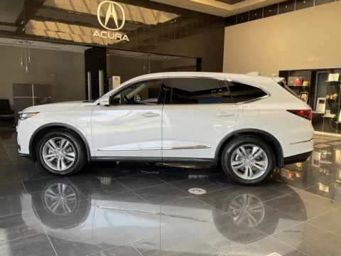 More photos of 2025 Acura MDX at Jay Wolfe Acura, MO