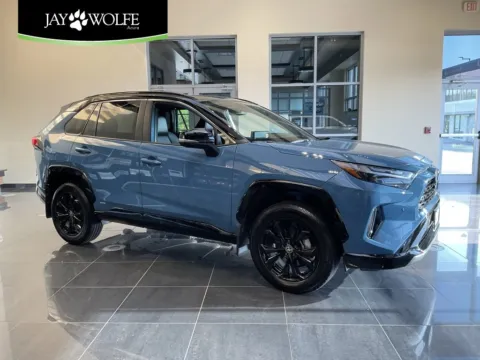 Black 2022 Toyota RAV4 Hybrid XSE for sale in Kansas City, MO