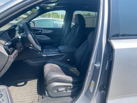 More photos of 2025 Acura MDX w/A-Spec Package at Jay Wolfe Acura, MO