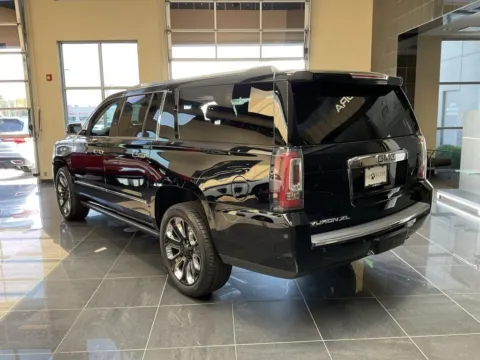 More photos of 2020 GMC Yukon XL Denali at Jay Wolfe Acura, MO