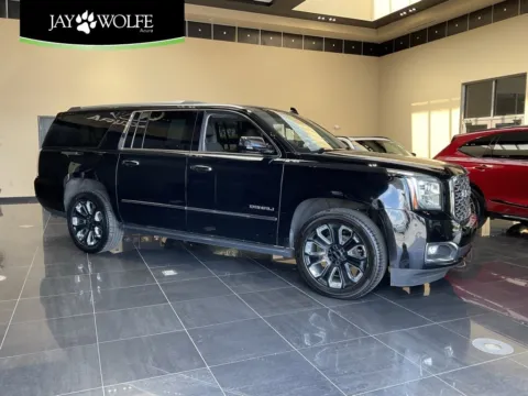 Black 2020 GMC Yukon XL Denali for sale in Kansas City, MO