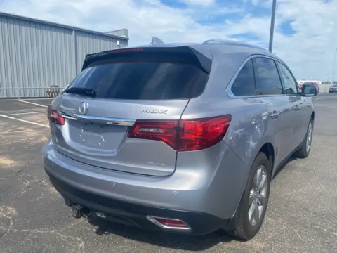More photos of 2016 Acura MDX w/Advance at Jay Wolfe Acura, MO