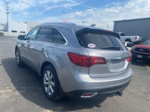 More photos of 2016 Acura MDX w/Advance at Jay Wolfe Acura, MO