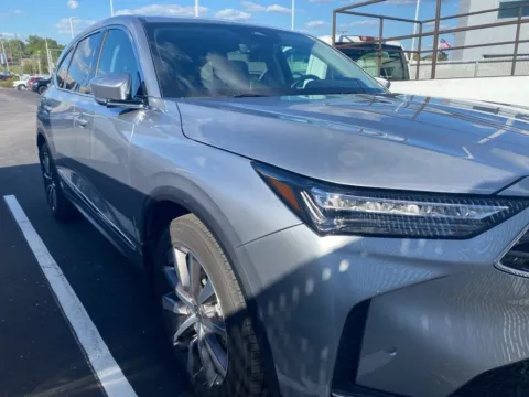 Photos of 2025 Acura MDX w/Technology Package for sale in Kansas City, MO at Jay Wolfe Acura