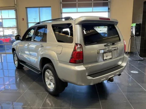 More photos of 2007 Toyota 4Runner SR5 Sport at Jay Wolfe Acura, MO