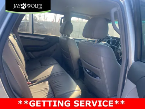 More photos of 2007 Toyota 4Runner SR5 Sport at Jay Wolfe Acura, MO