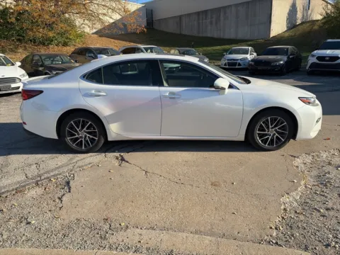More photos of 2016 Lexus ES 350 at Acura of Overland Park, KS