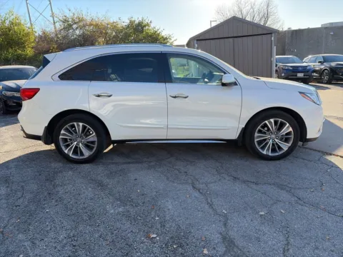 More photos of 2017 Acura MDX w/Technology Pkg at Acura of Overland Park, KS