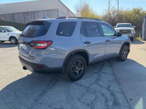 More photos of 2025 Honda Pilot TrailSport at Acura of Overland Park, KS