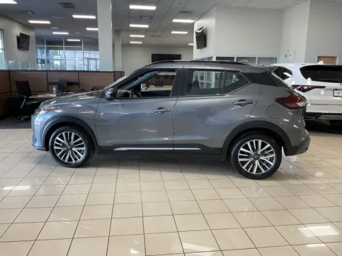More photos of 2024 Nissan Kicks SR at Acura of Overland Park, KS