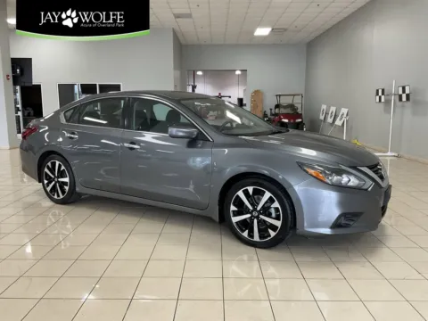 Gray 2018 Nissan Altima 2.5 SR for sale in Overland Park, KS