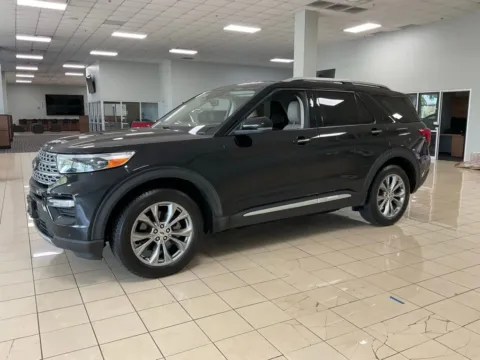 More photos of 2020 Ford Explorer Limited at Acura of Overland Park, KS