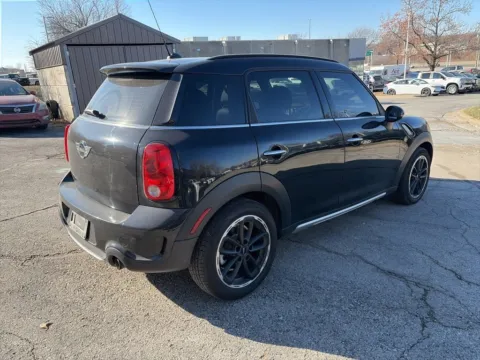 More photos of 2016 MINI Cooper Countryman S at Acura of Overland Park, KS