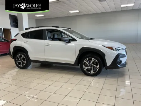 White 2024 Subaru Crosstrek Premium for sale in Overland Park, KS