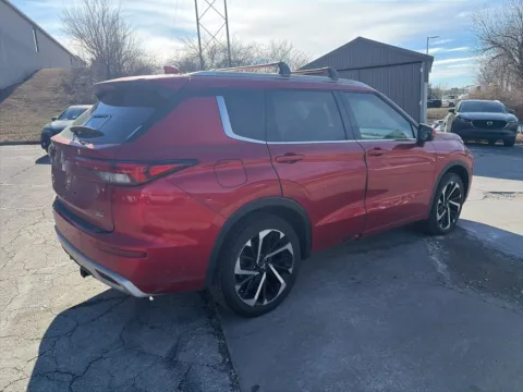 More photos of 2022 Mitsubishi Outlander SEL at Acura of Overland Park, KS