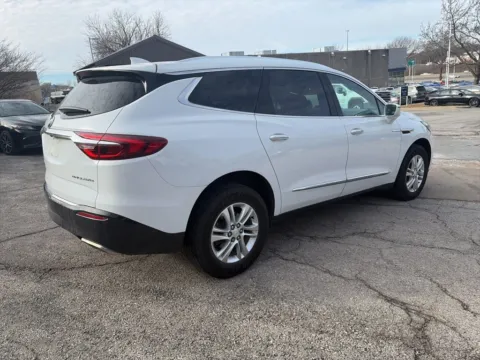 More photos of 2018 Buick Enclave Essence at Acura of Overland Park, KS