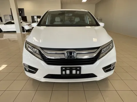 Photos of 2019 Honda Odyssey Touring for sale in Overland Park, KS at Acura of Overland Park