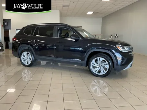 Black 2021 Volkswagen Atlas 3.6L V6 SE w/Technology for sale in Overland Park, KS