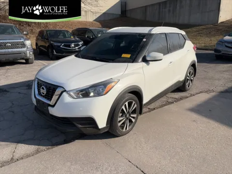 White 2020 Nissan Kicks SV for sale in Overland Park, KS