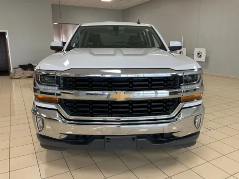 Photos of 2018 Chevrolet Silverado 1500 LT for sale in Overland Park, KS at Acura of Overland Park