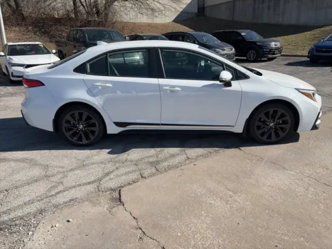 More photos of 2023 Toyota Corolla SE at Acura of Overland Park, KS