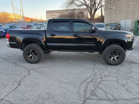 More photos of 2017 Toyota Tacoma SR5 at Acura of Overland Park, KS