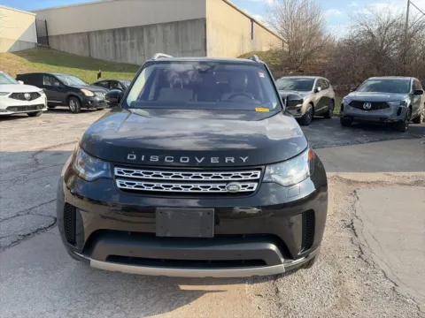Photos of 2017 Land Rover Discovery HSE for sale in Overland Park, KS at Acura of Overland Park