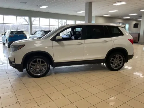 More photos of 2023 Honda Passport EX-L at Acura of Overland Park, KS