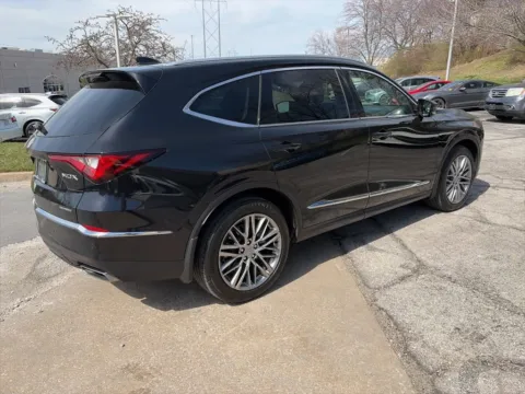 More photos of 2023 Acura MDX w/Advance Package at Acura of Overland Park, KS