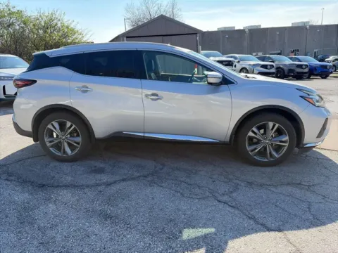 More photos of 2019 Nissan Murano Platinum at Acura of Overland Park, KS
