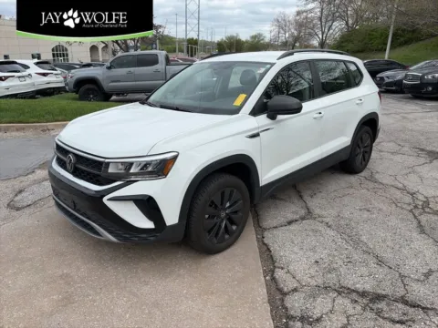 White 2023 Volkswagen Taos S for sale in Overland Park, KS