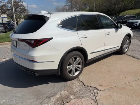 More photos of 2026 Acura MDX at Acura of Overland Park, KS