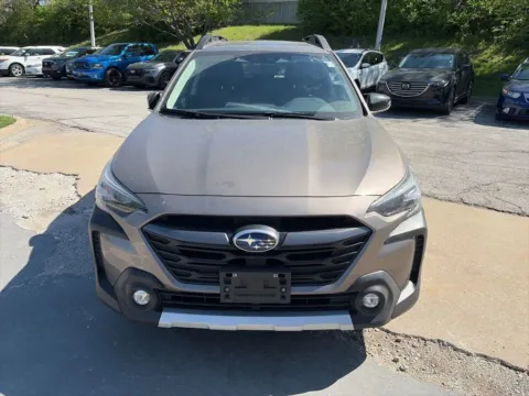 Photos of 2023 Subaru Outback Limited XT for sale in Overland Park, KS at Acura of Overland Park
