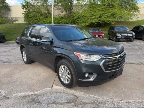 Another view of 2021 Chevrolet Traverse LT Cloth for sale in Overland Park, KS at Acura of Overland Park