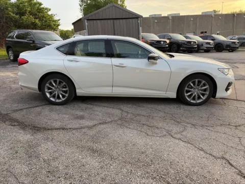More photos of 2023 Acura TLX at Acura of Overland Park, KS