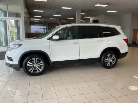 More photos of 2016 Honda Pilot EX-L at Acura of Overland Park, KS