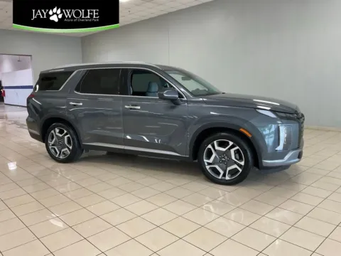 Gray 2024 Hyundai Palisade SEL 7P for sale in Overland Park, KS
