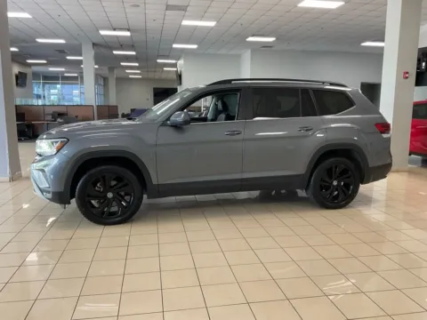 Another view of 2023 Volkswagen Atlas 3.6L V6 SE w/Technology for sale in Overland Park, KS at Acura of Overland Park