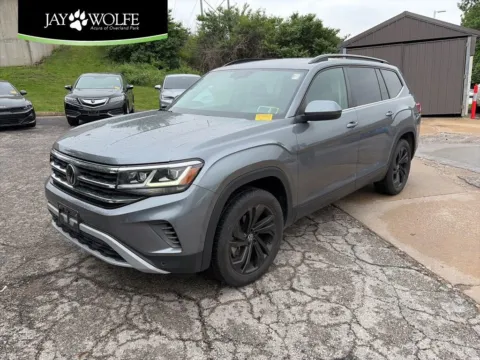 Gray 2023 Volkswagen Atlas 3.6L V6 SE w/Technology for sale in Overland Park, KS
