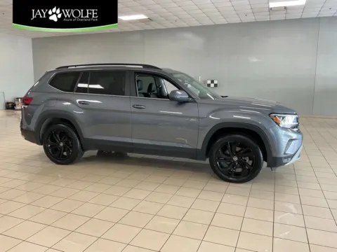 Gray 2023 Volkswagen Atlas 3.6L V6 SE w/Technology for sale in Overland Park, KS