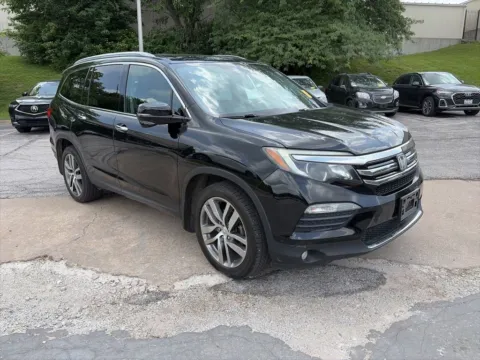 Another view of 2016 Honda Pilot Touring for sale in Overland Park, KS at Acura of Overland Park