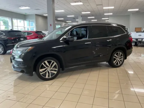 Another view of 2016 Honda Pilot Touring for sale in Overland Park, KS at Acura of Overland Park