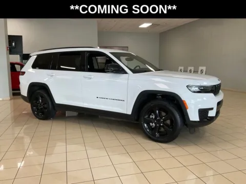 White 2023 Jeep Grand Cherokee L Altitude for sale in Overland Park, KS