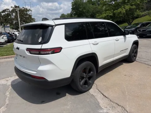 More photos of 2023 Jeep Grand Cherokee L Altitude at Acura of Overland Park, KS