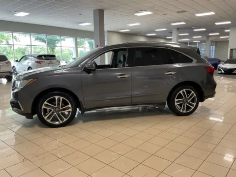 More photos of 2017 Acura MDX w/Advance Pkg at Acura of Overland Park, KS