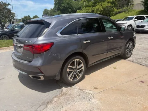 More photos of 2017 Acura MDX w/Advance Pkg at Acura of Overland Park, KS