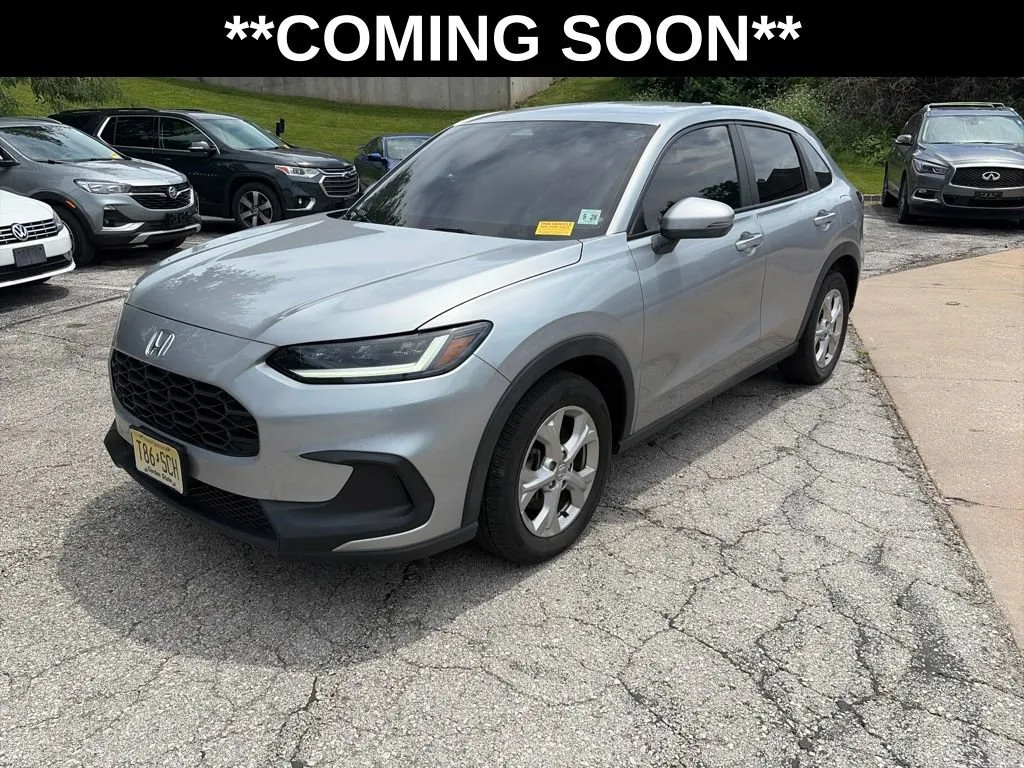 Used 2023 Honda HR-V LX with VIN 3CZRZ2H37PM743537 for sale in Kansas City