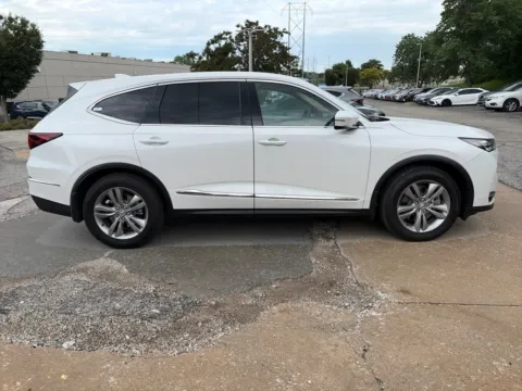 More photos of 2026 Acura MDX at Acura of Overland Park, KS