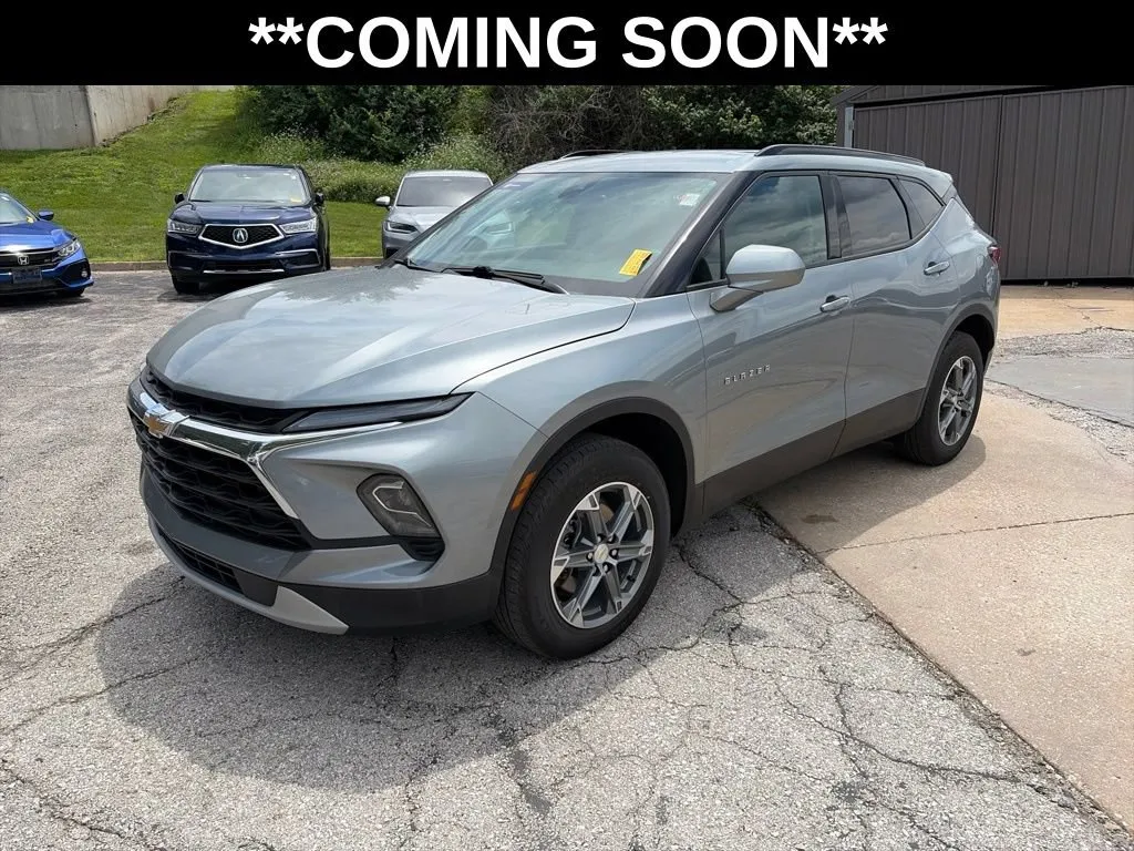 Gray 2024 Chevrolet Blazer LT for sale in Overland Park, KS